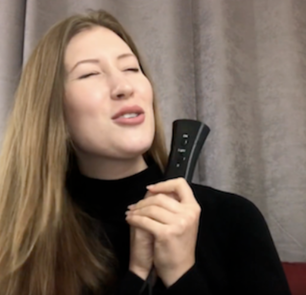 BarxBuddy device and calm dog